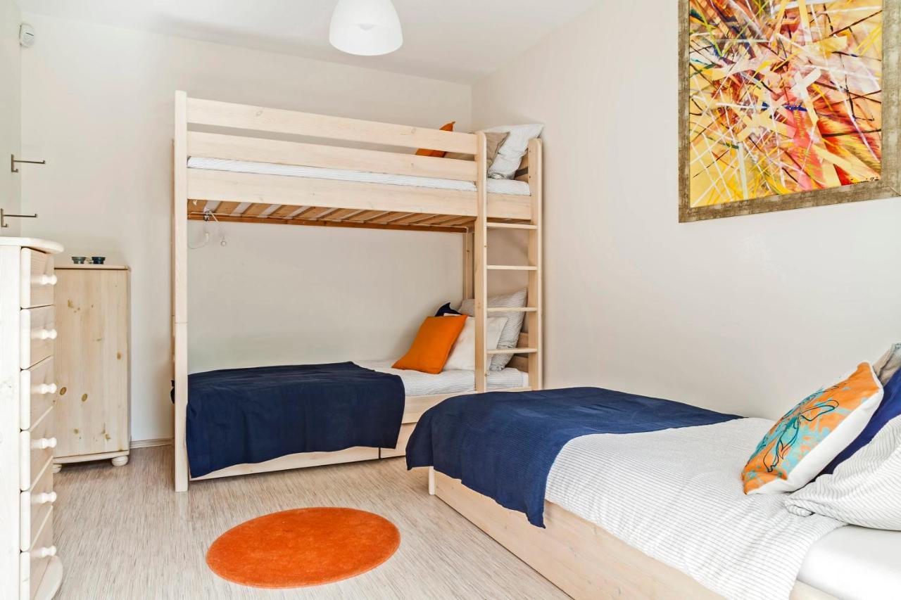 Panoramic Art Apartment With Jacuzzi Balatonlelle Exterior photo
