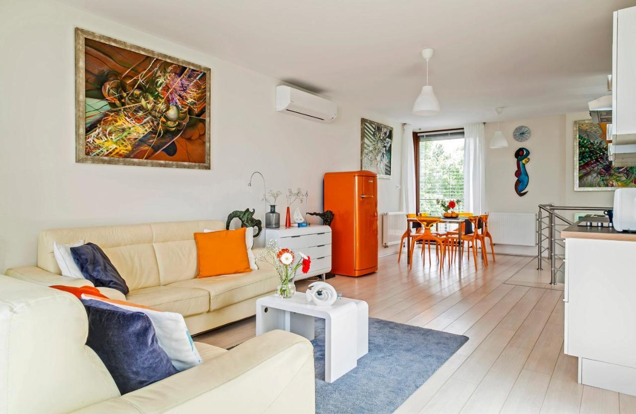 Panoramic Art Apartment With Jacuzzi Balatonlelle Exterior photo